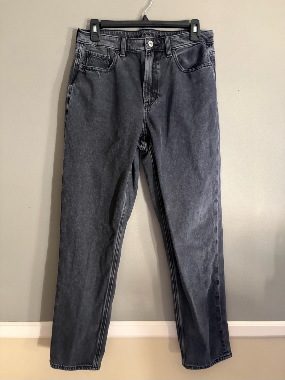 American Eagle Outfitters Mom Jean Black Magic Relaxed Fit Straight Leg Jeans 6